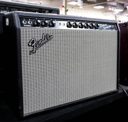 Store Special Product - Fender - \